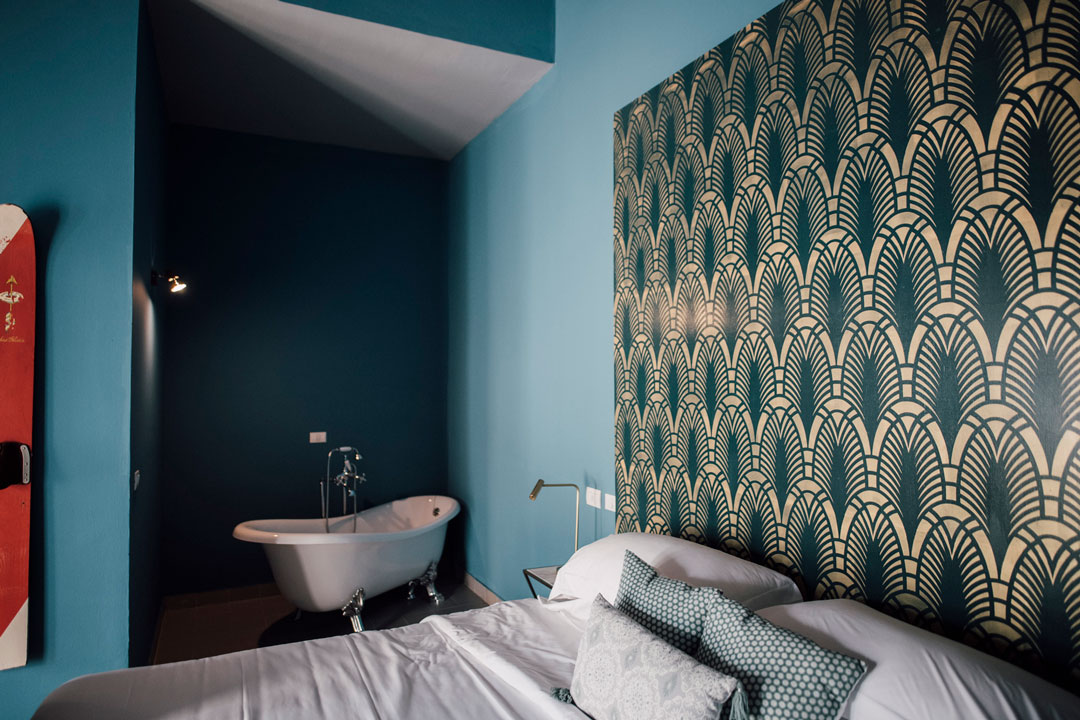 Testiera Letto per Boutique Hotel Paseo 206 - L'Avana - Cuba | 2017 | Realizzato per Bludiprussia - Atelier del Colore e Design - Roma